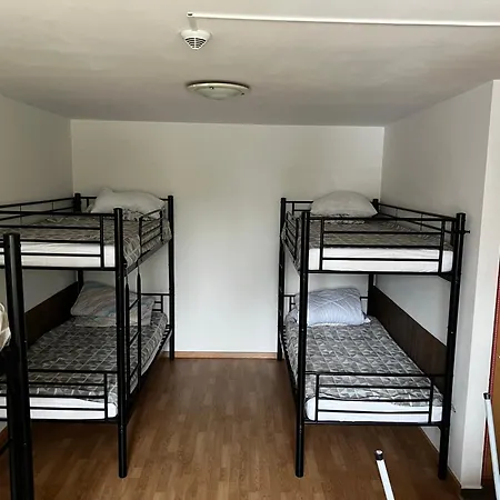 Szkolne Schronisko Mlodziezowe Sezonowe Nr 3 *