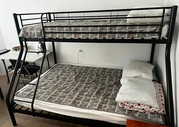 Szkolne Schronisko Mlodziezowe Sezonowe Nr 3 *